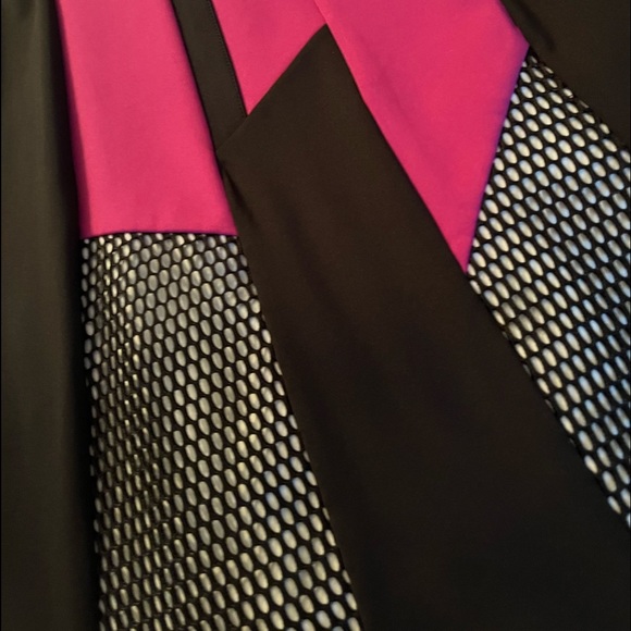 Beautiful brand new dress - Picture 4 of 11